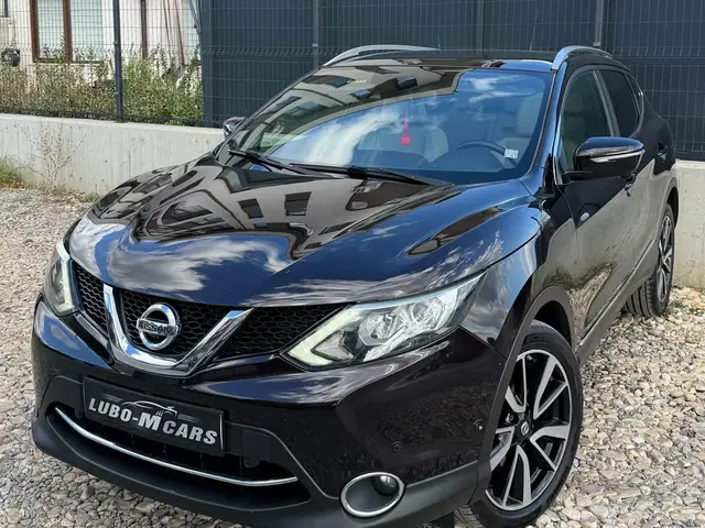 Nissan Qashqai, перла, 2015 г. – снимка от автокъщата